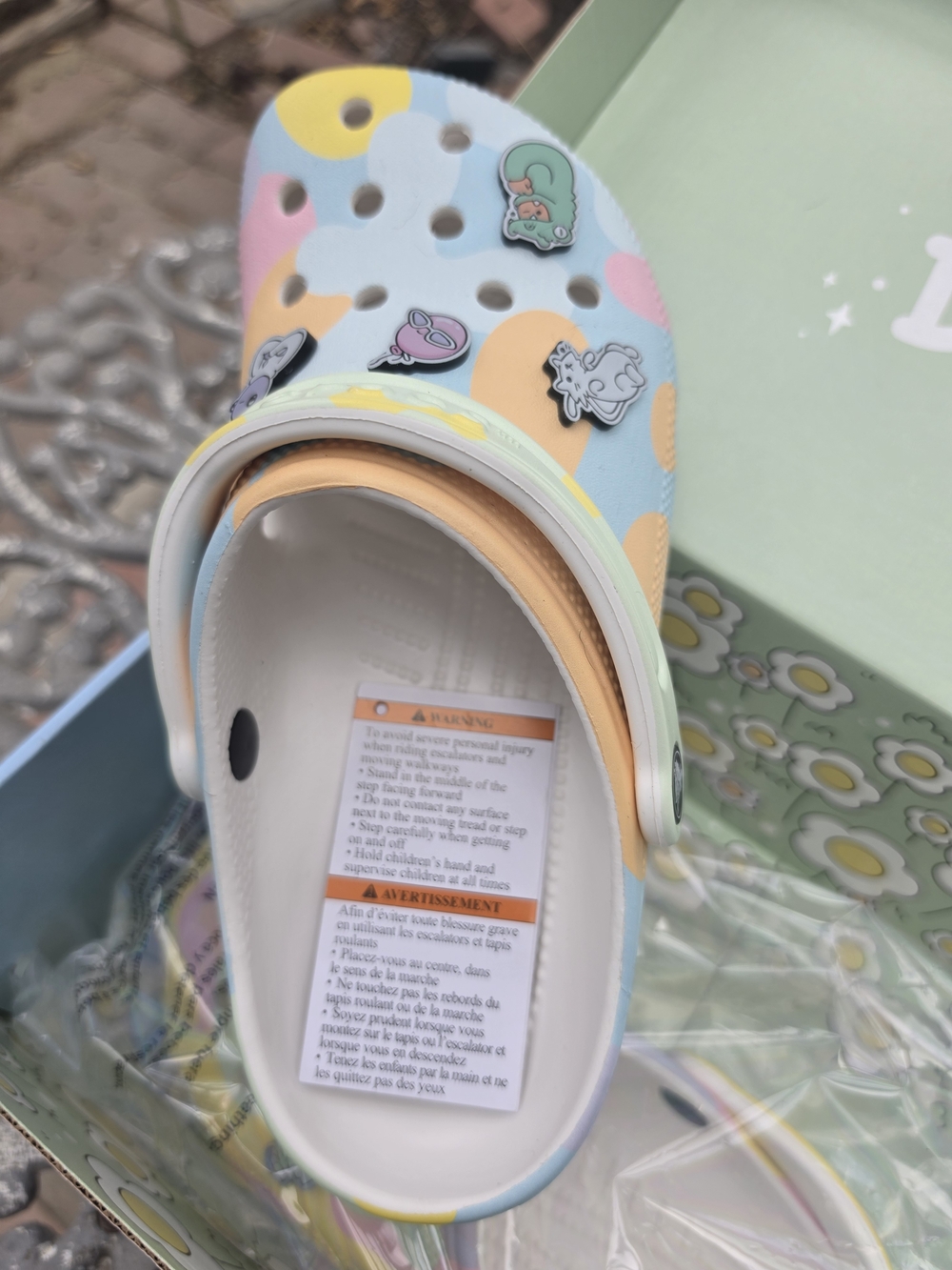 CROCS Doodles Limited Edition. Womens Size 8 - Picture 3 of 5
